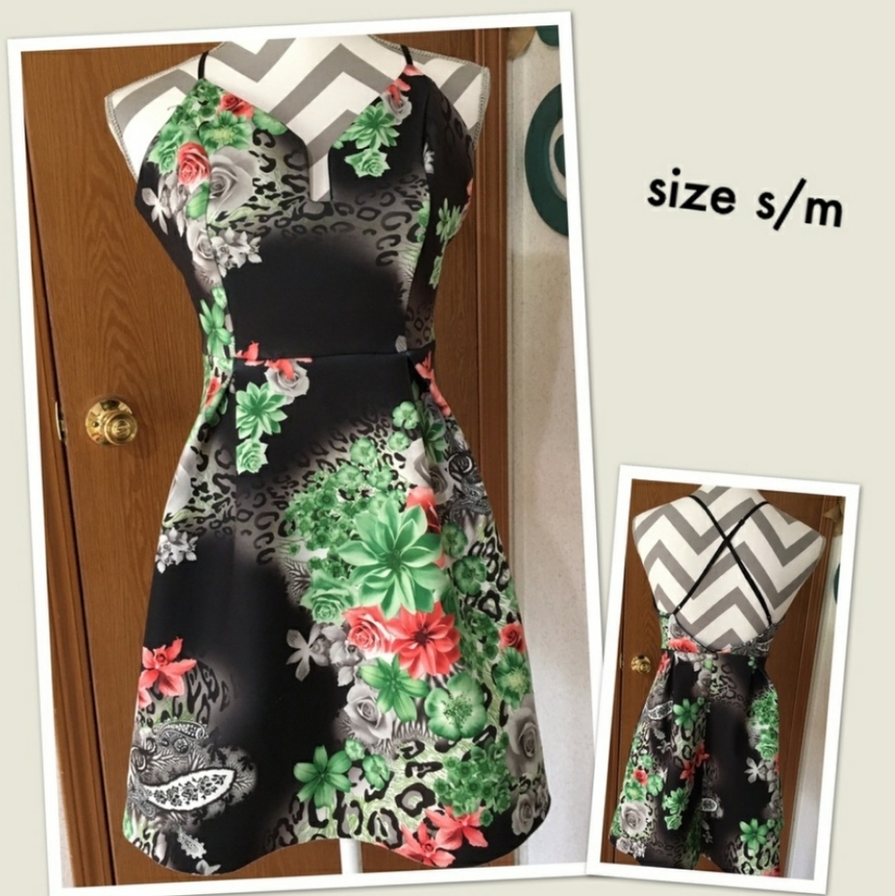 Stretchy floral dress